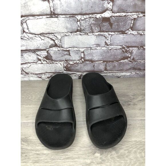 OOFOS Black Rubber Lightweight Recovery Slides Sandals Women’s 41EU/10M US Men 8 - Picture 4 of 16